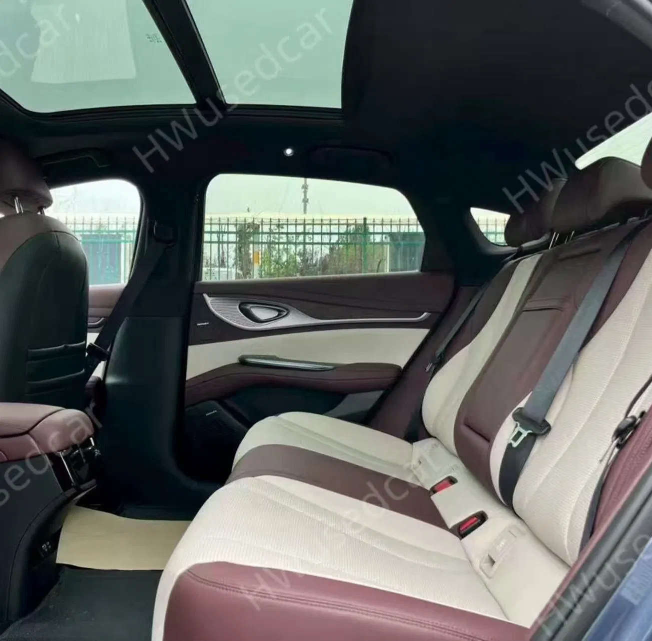 Hot Selling 2025 Byd Seal Dmi 121km Premium Version New Energy Electric Sedan Plug in Hybrid Car Eco-Friendly