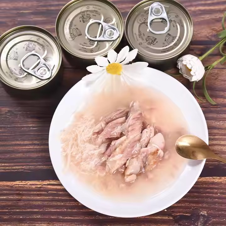 Customized Sales of High Protein Tuna Chicken Flavor Pet Food Canned Nutrition Delicious Cat and Dog Snacks