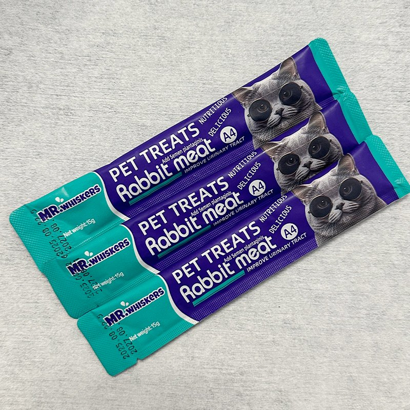 Tuna Flavored Organic Pet Food with Protein-Rich Cat Snacks