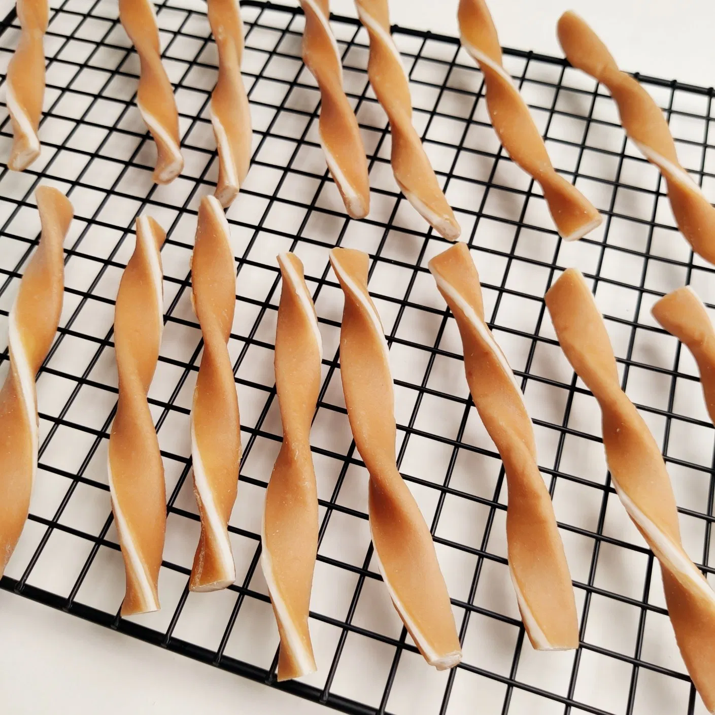 Dental Care Chicken Rawhide Collagen Twists Pet Food Dog Cat Snacks Twist