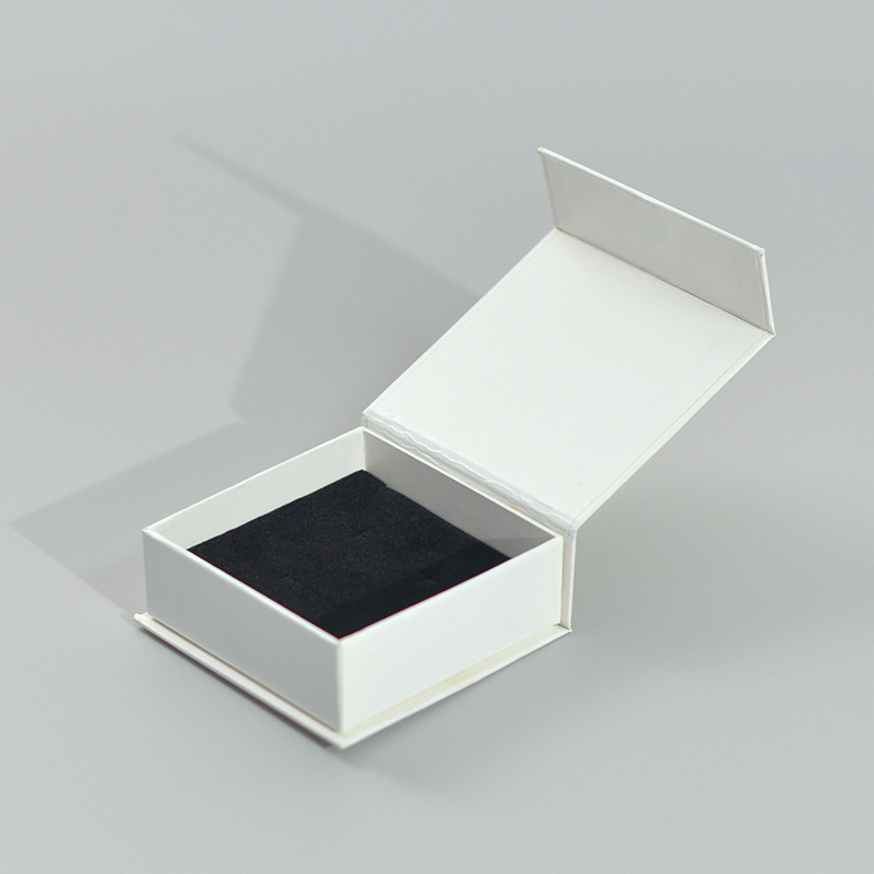 Clamshell Packaging Box Jewelry Packaging Gift Box with Customizable Logo