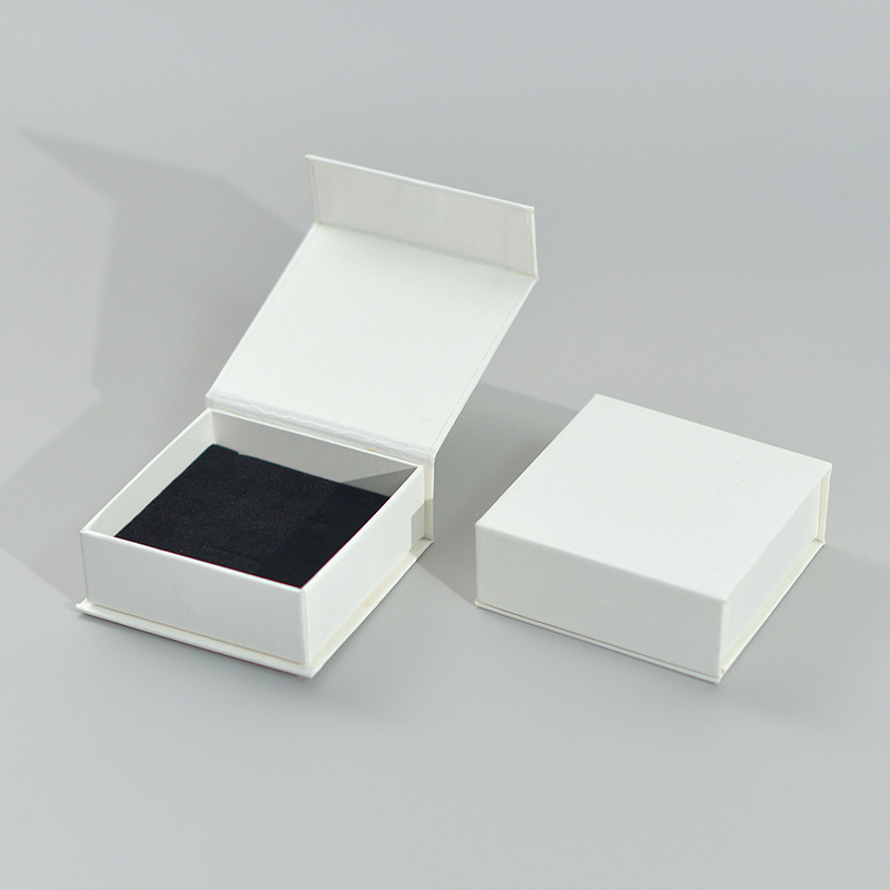 Clamshell Packaging Box Jewelry Packaging Gift Box with Customizable Logo