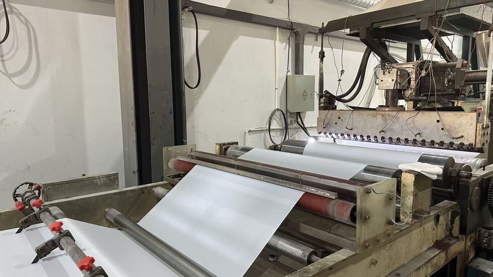 Slicing process cutting materials to precise dimensions for storage products