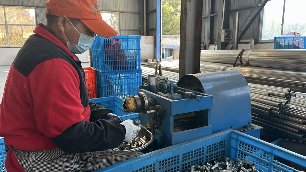 Metal pipe constriction process for home storage product frames