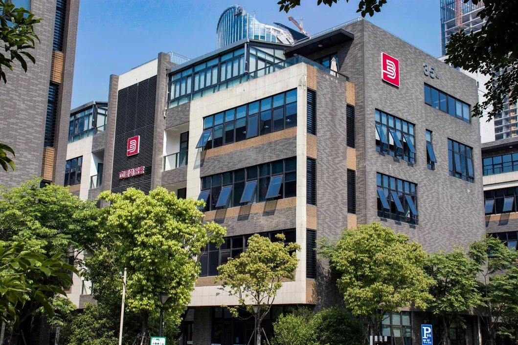 Storage Hook Production