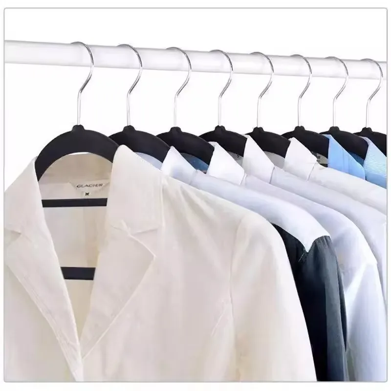 Velvet Hanger Detail 2