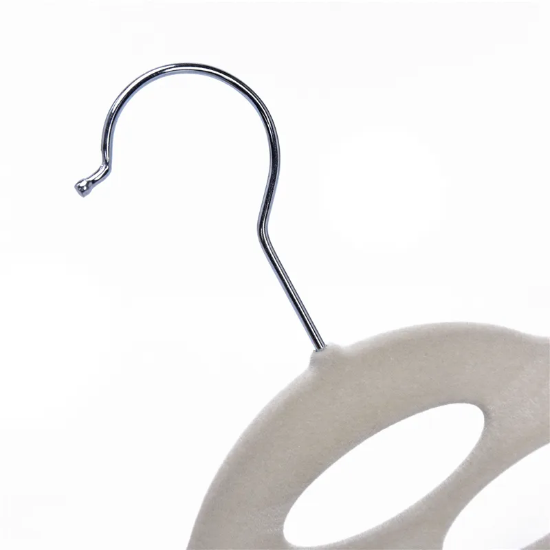 Velvet Hanger Application 4