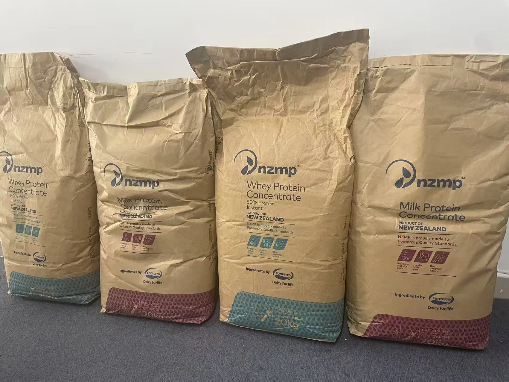 Bulk Whey Protein Concentrate WPC 80% Whey Protein Isolate Wpi 90% Whey Protein Powder