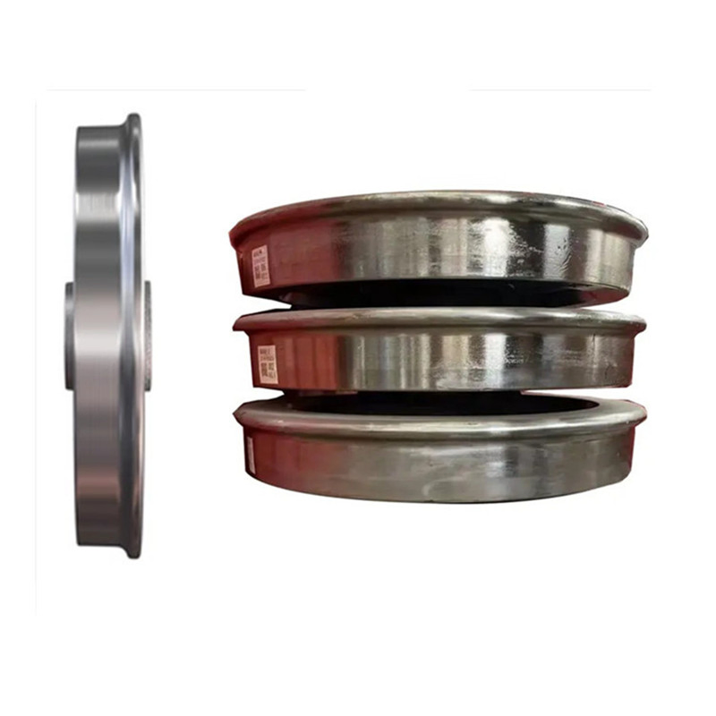 High Precision Forging Train Hi-Rail AAR Uic Forged Roller Hardness Accurate Vehicle Railway Wheel with Different Sizes for European Rail En13262 Standard
