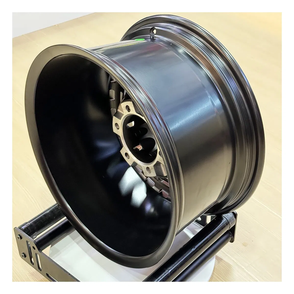 18X85 Aggressive Stance off Road Wheel with Reinforced Bead Seat