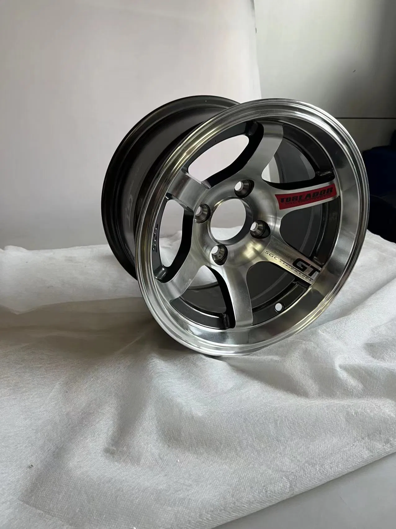 Alloy Car Rim Cast Aluminum Alloy Passenger Wheels