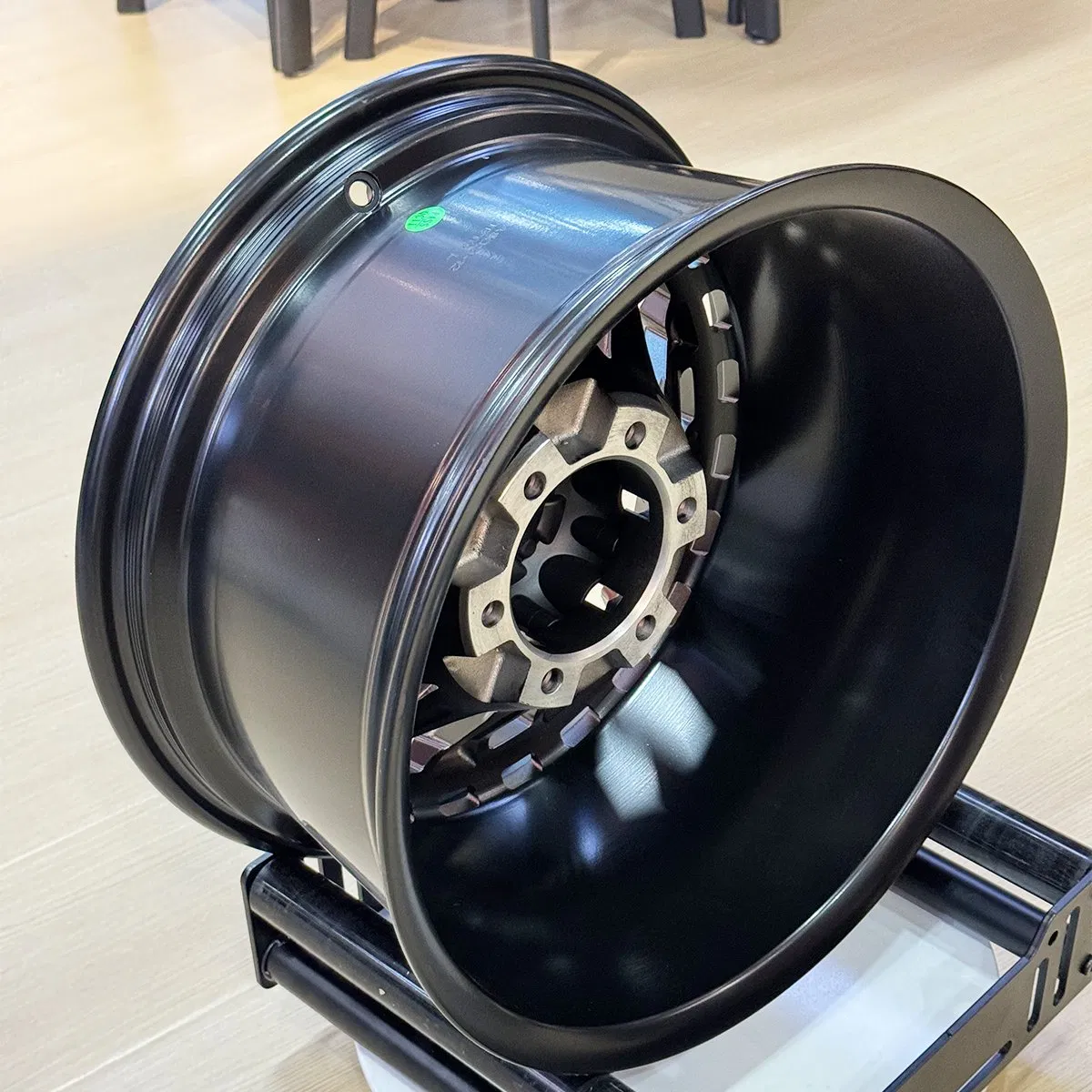 18X85 Aggressive Stance off Road Wheel with Reinforced Bead Seat