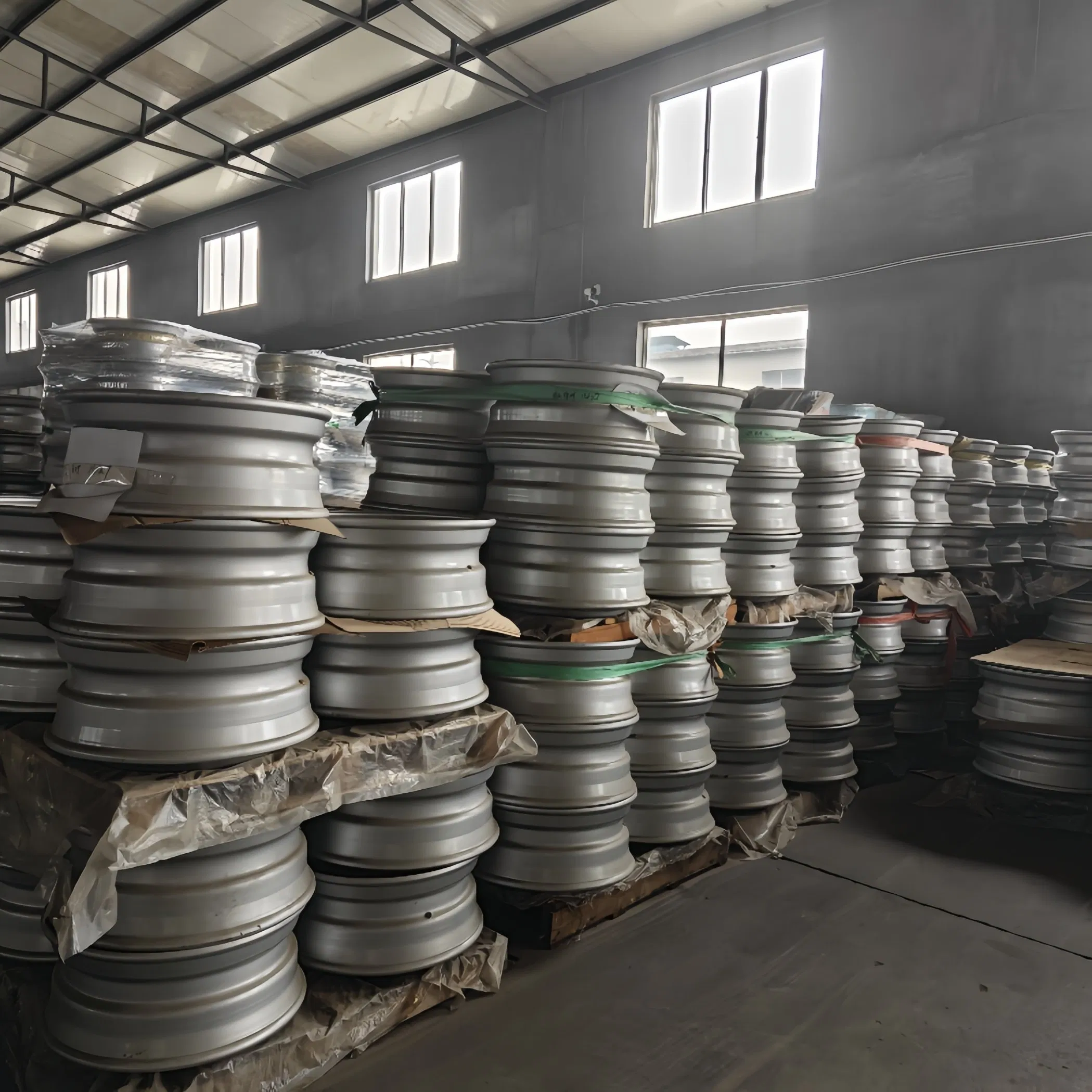 Auto Parts Wheel &amp; Rims Aluminum-Magnesium Alloy Tubeless Truck Wheels 22.5X8.25 22.5X9.00