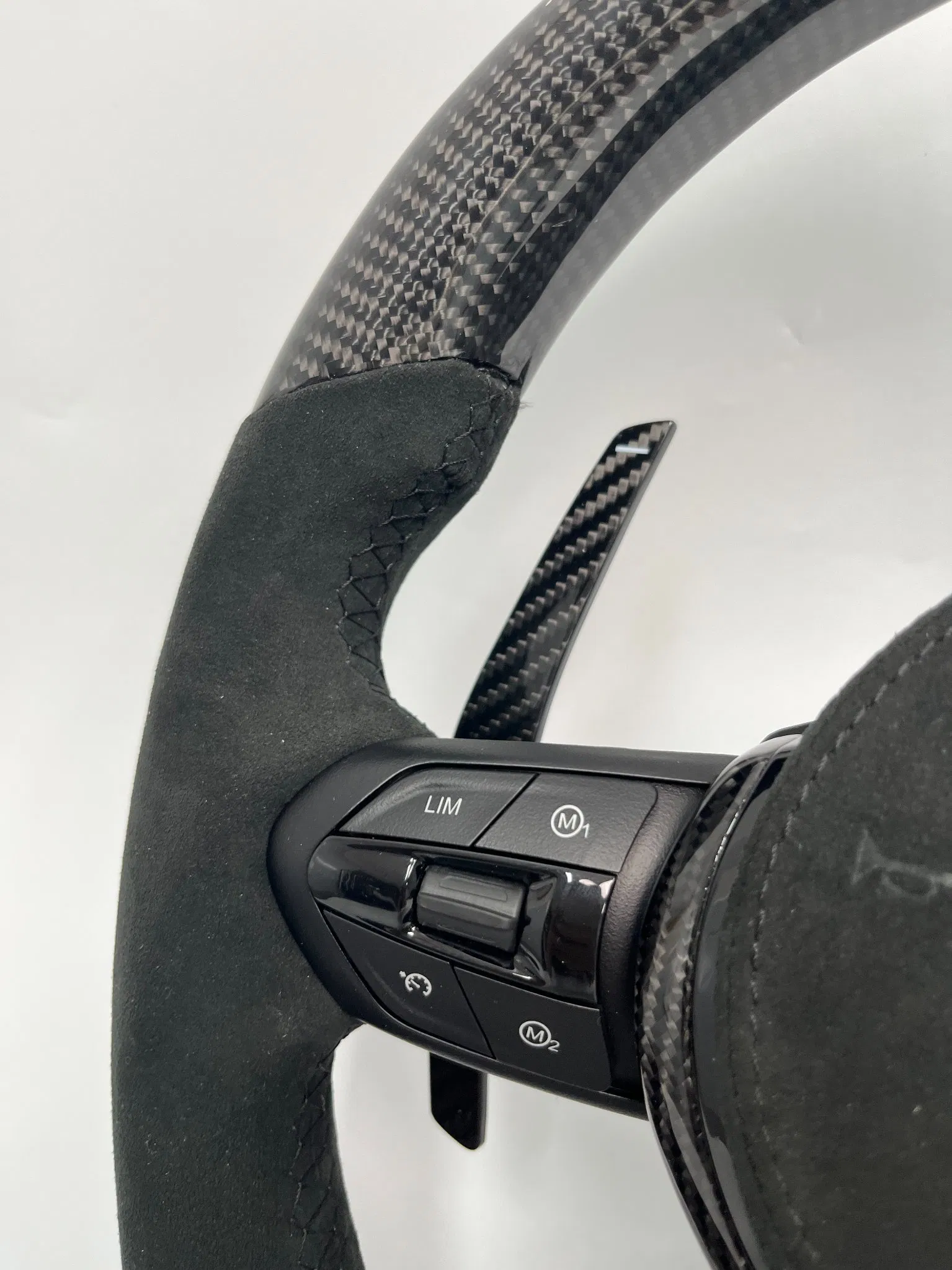 Carbon Fiber for BMW F30 F10 3 Series 5 Series X5 X6 E90 E92 M3 M5 E46 F20 F12 F80 F82 LED Steering Wheel Customization Sports