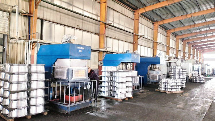 Air-tight testing to ensure truck wheel seal integrity