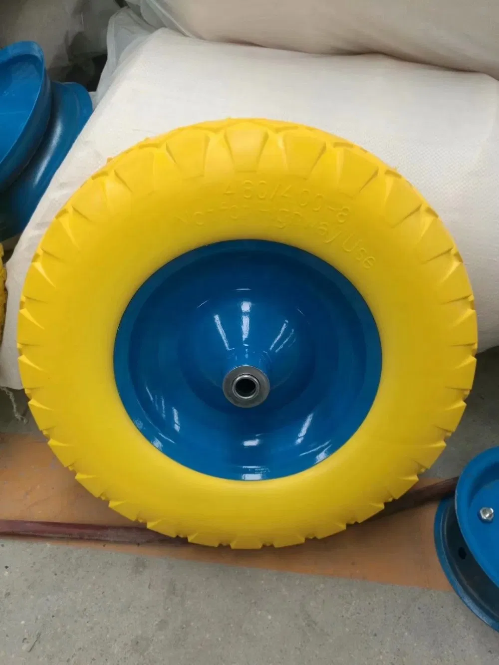 3.00-4 off-Road Pneumatic Inflatable Rubber Wheel
