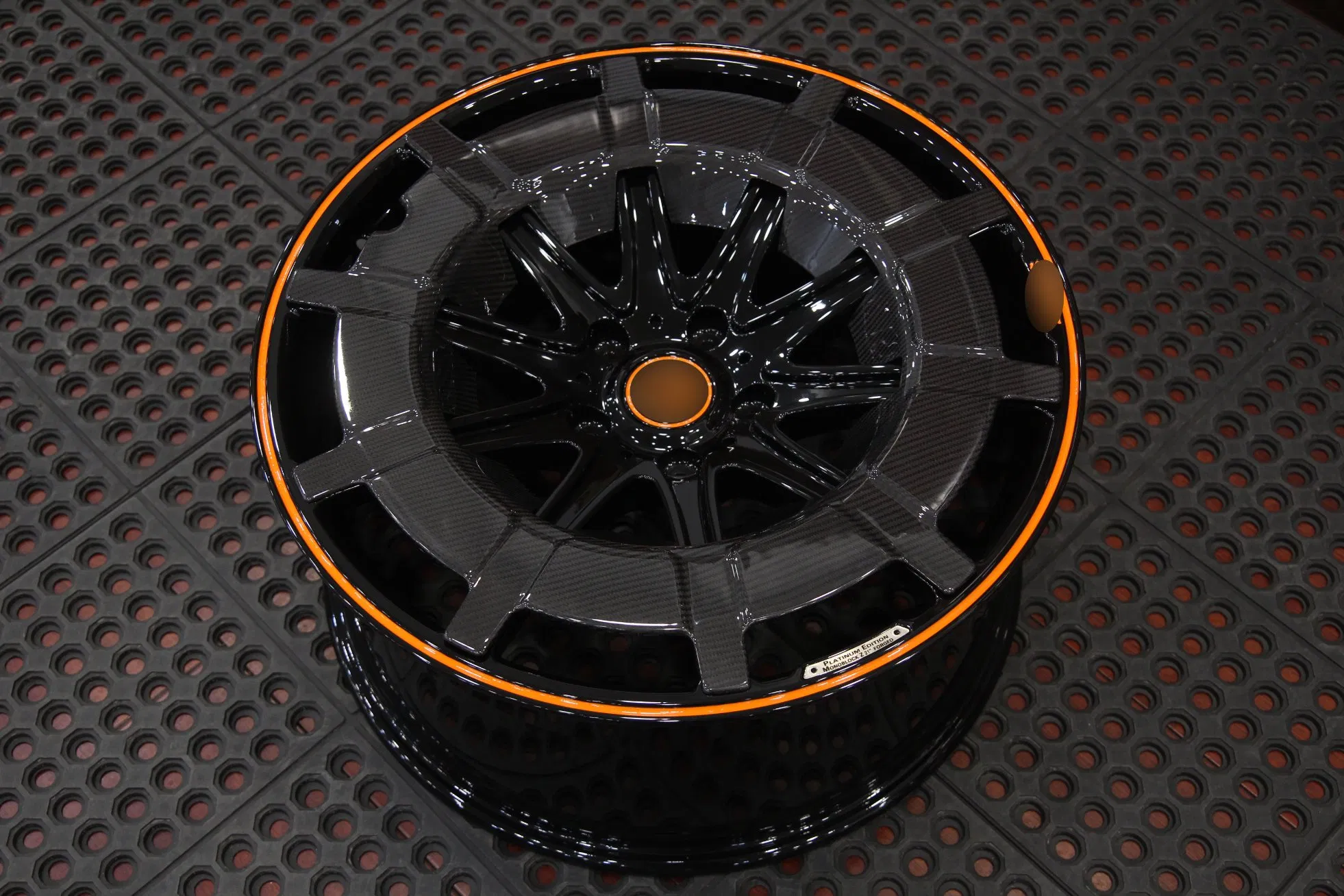 Hadison HD1277 Customizable Color/Size/Center Cap with Real Carbon Fiber Ring Forged Wheel Rim for Mercedes G Class