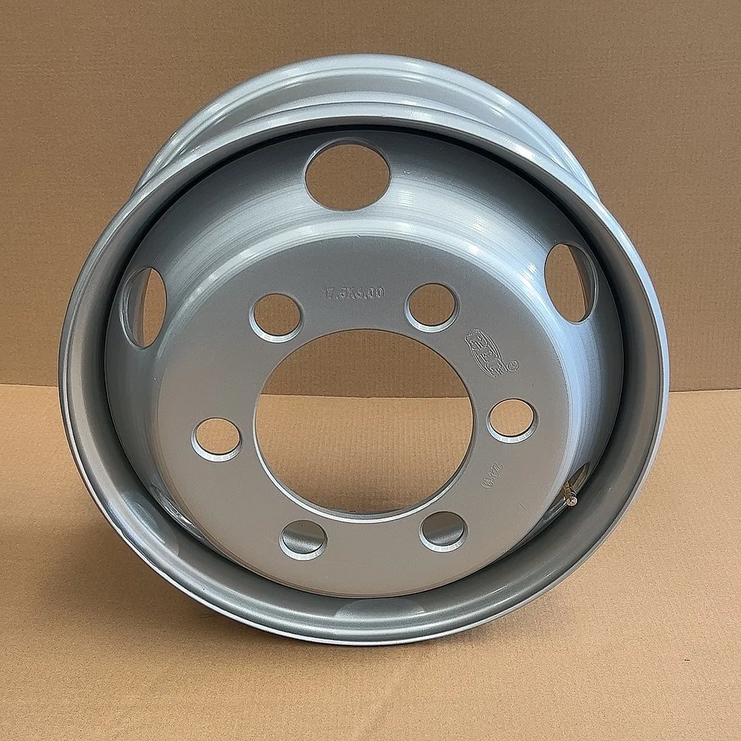 China Manufacturer Wholesale Supply OEM 17.5 Inch Steel Truck Wheels/Hot Sale Size with Anti-Rust Coating for 205/75r17.5 215/75r17.5 225/75r17.5 Tire