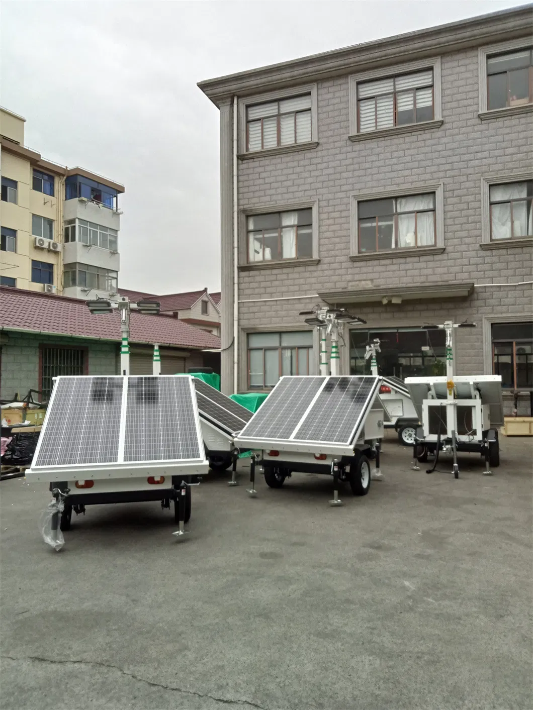 Solar-Powered LED Beacon Tower