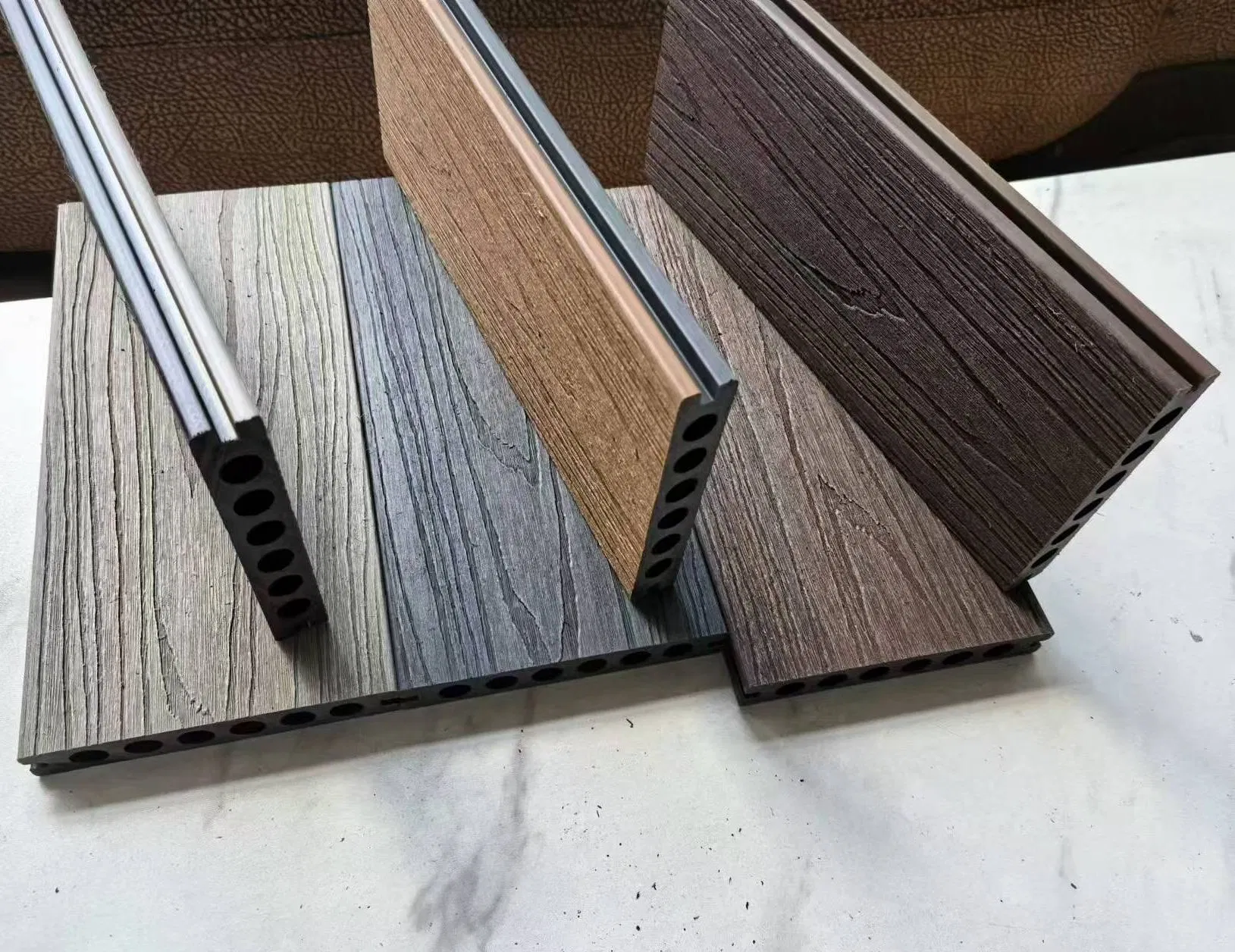 Weather Resistant Low Maintenance Capped WPC Hollow Outdoor Wooden Composite Decking