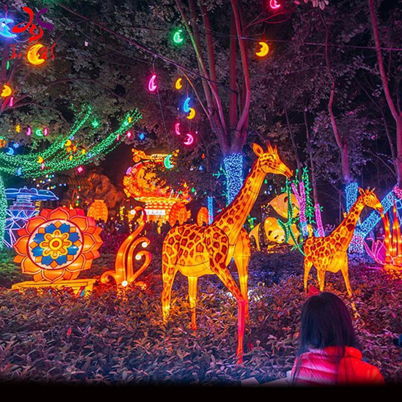 Outdoor Decorative Traditional Chinese Animal Fish Lantern Light