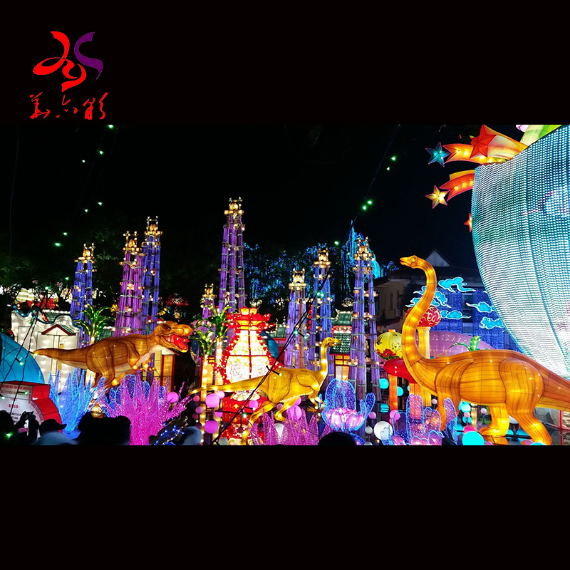 Outdoor Decorative Traditional Chinese Animal Fish Lantern Light