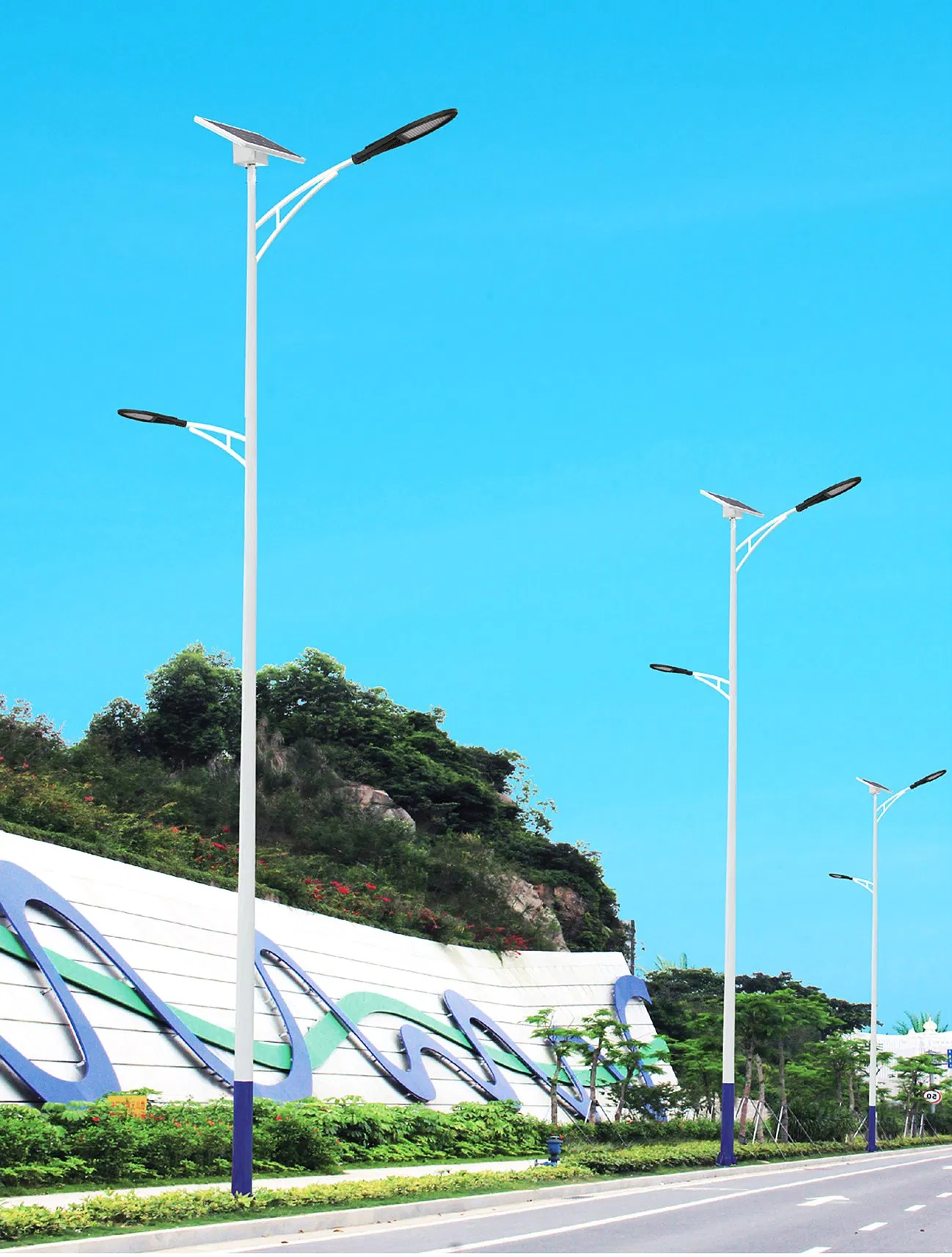 Solar Powered Temporary Road Lighting