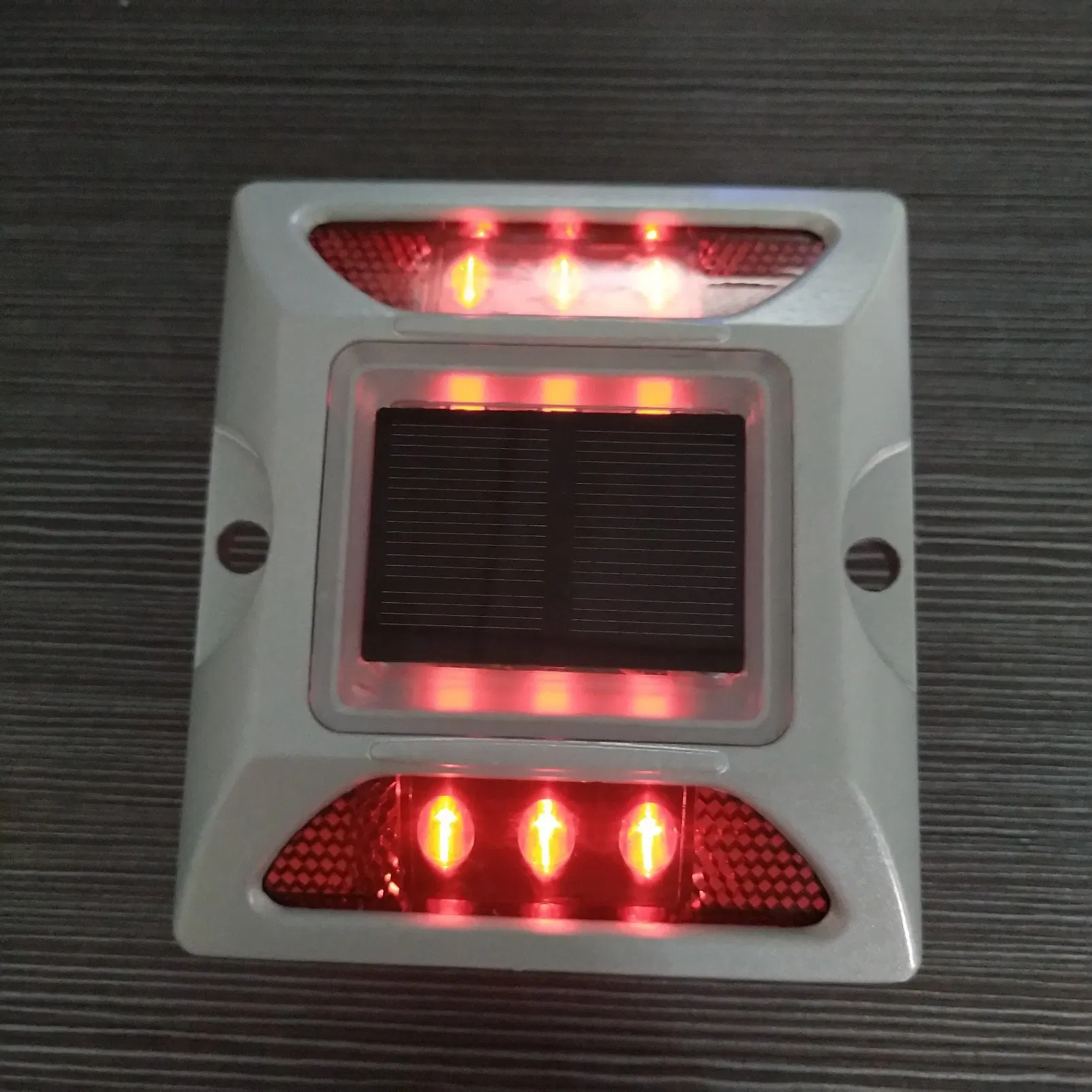 Aluminum Alloy 5 Colors Solar Pathway Motorway Marker Road Stud Airport Lighting Waterproof IP68