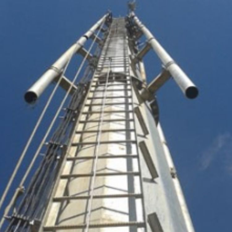 Solar-Powered Outdoor Sports Lighting with Advanced LED Technology