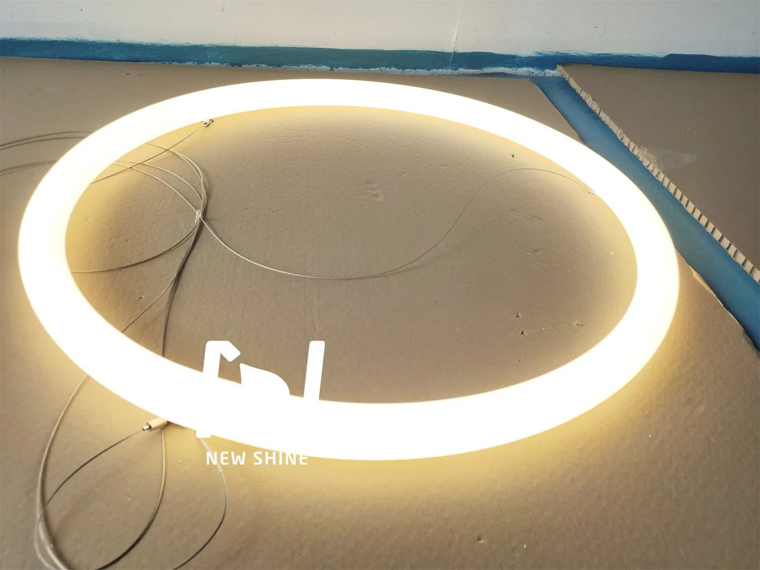 Architectural Aurora Lighting Fixture 5FT Ll0176s-60W