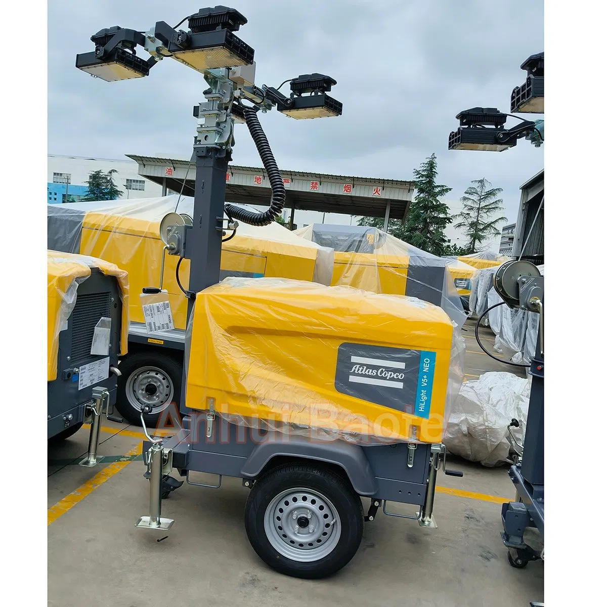 Atlas Hilight Ms4 Solar-Powered Lighting Truck