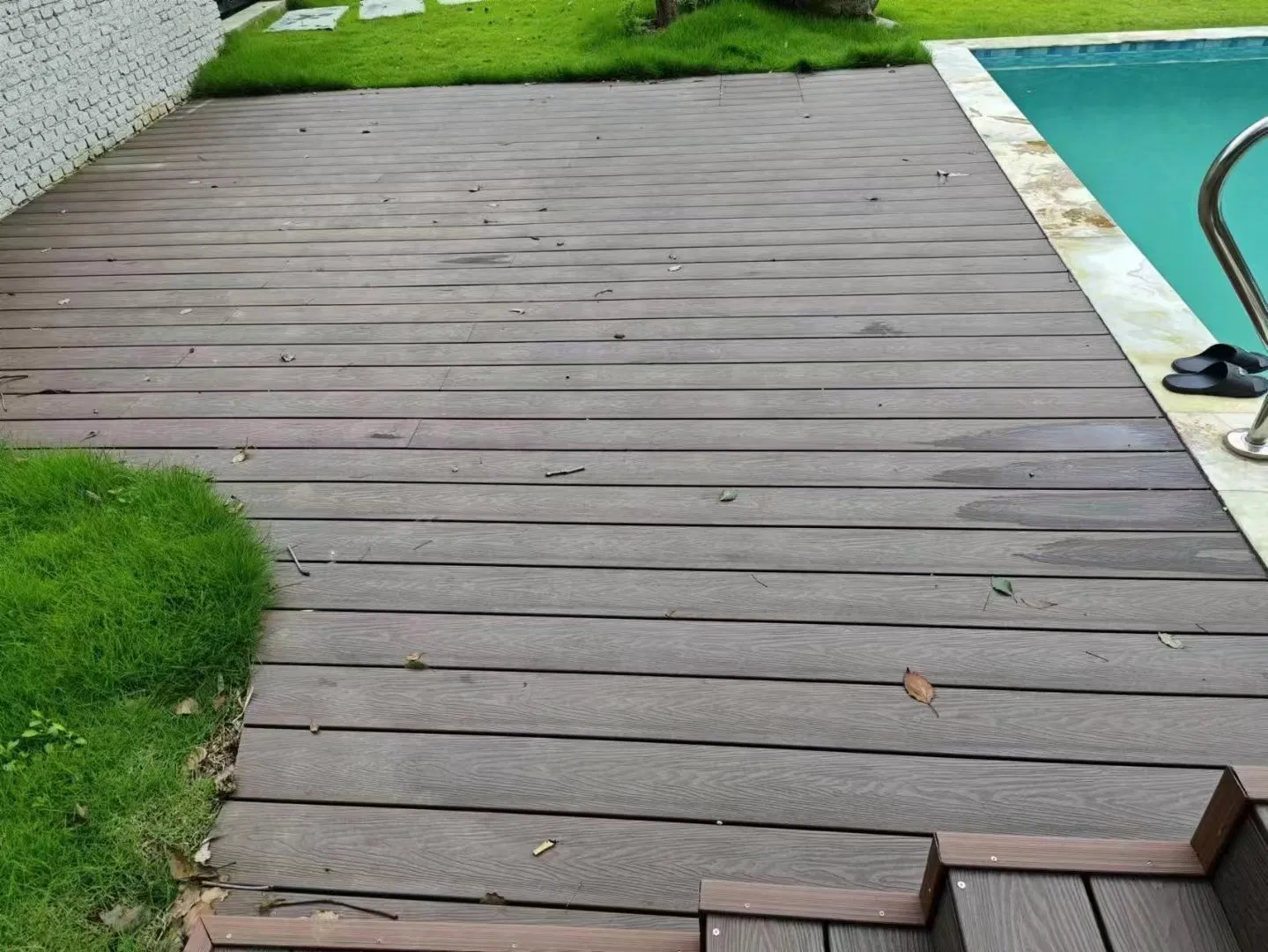 China New Style WPC Flooring Wood Plastic Composite Decking Elegant Look Like Wood