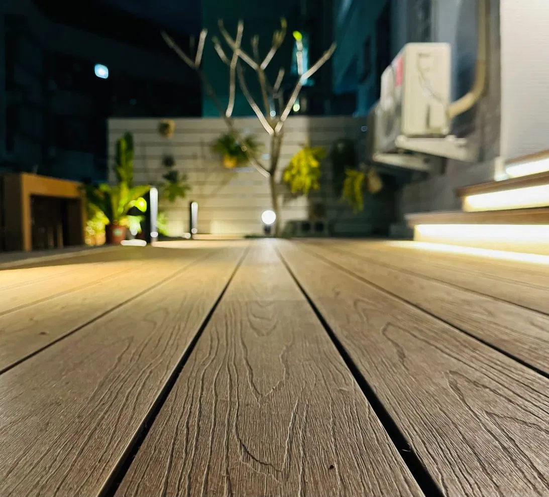 Ocox Wholesale Free Samples Waterproof Outdoor WPC Wood Plastic Composite Online Deep Wood Grain Classic Decking