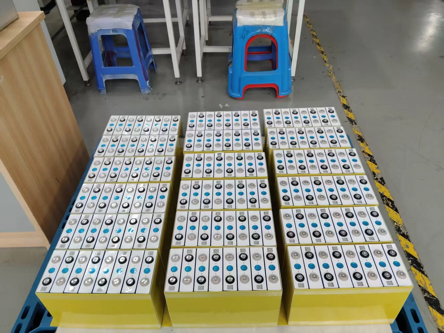 Manufactory Customized LiFePO4 Golf Cart/ Motorcycle/Bicycle/E-Bike/Forklift/Marine Battery Lithium Battery 48V 51.2V 100ah 200ah 300ah