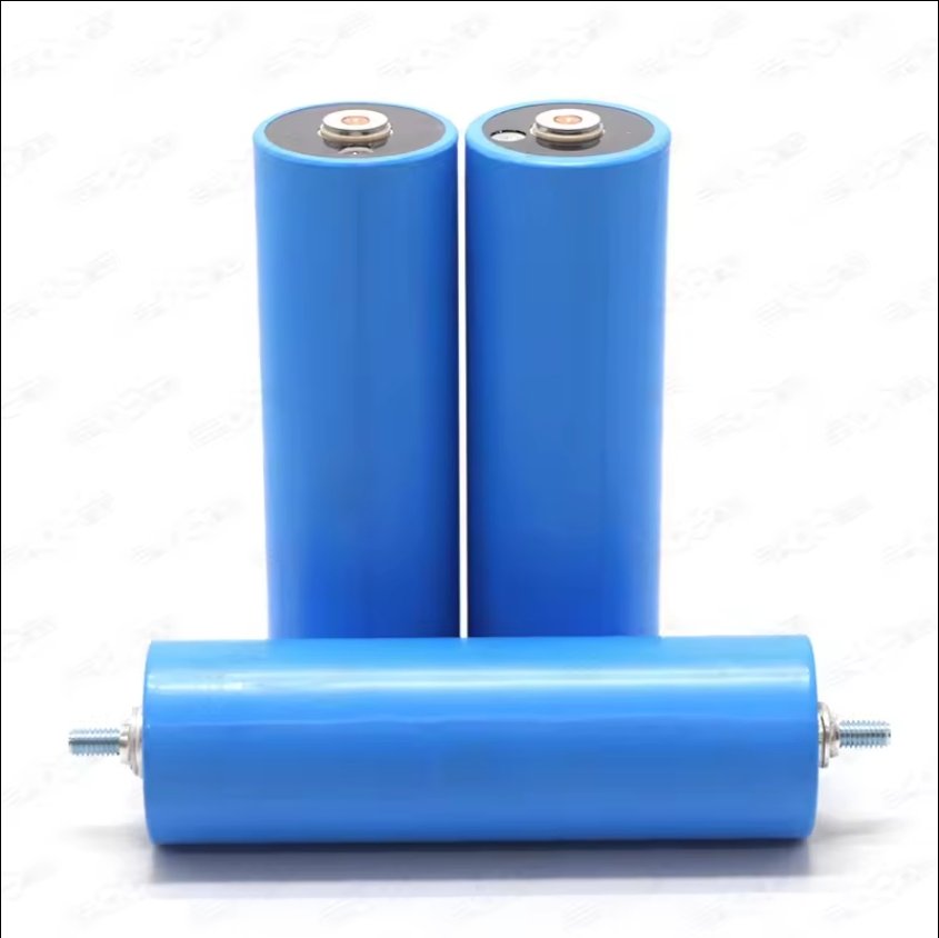 33140 C33 40135 C40 Cylindrical Lithium Ion LiFePO4 Cell 3.2V 15ah 20A for LiFePO4 48V 100ah 48V 200ah Solar LiFePO4 Battery