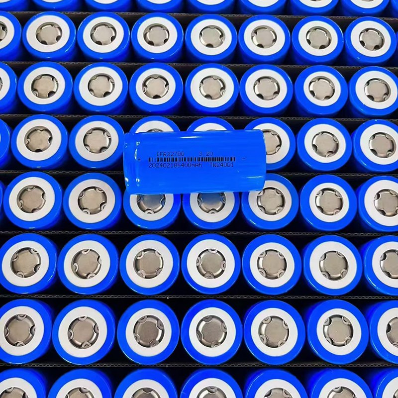 Max 3c 18A Rechargeable 32700 Cylindrical Lithium-Ion Battery 3.2V 5800mAh 6000mAh LiFePO4 Battery Cell for Electric Scooter