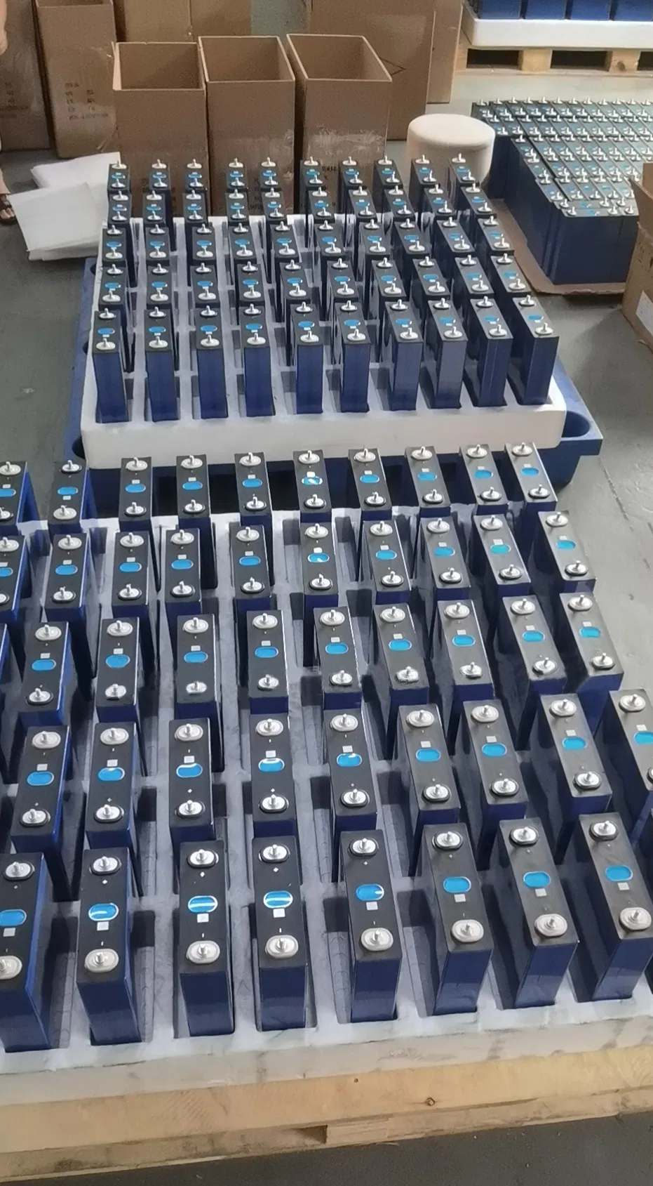 Li-ion Battery 3.2V 230ah Rechargeable Prismatic Big Monomer Lithium Battery for Engineering Vehicle, Marine, Telecom