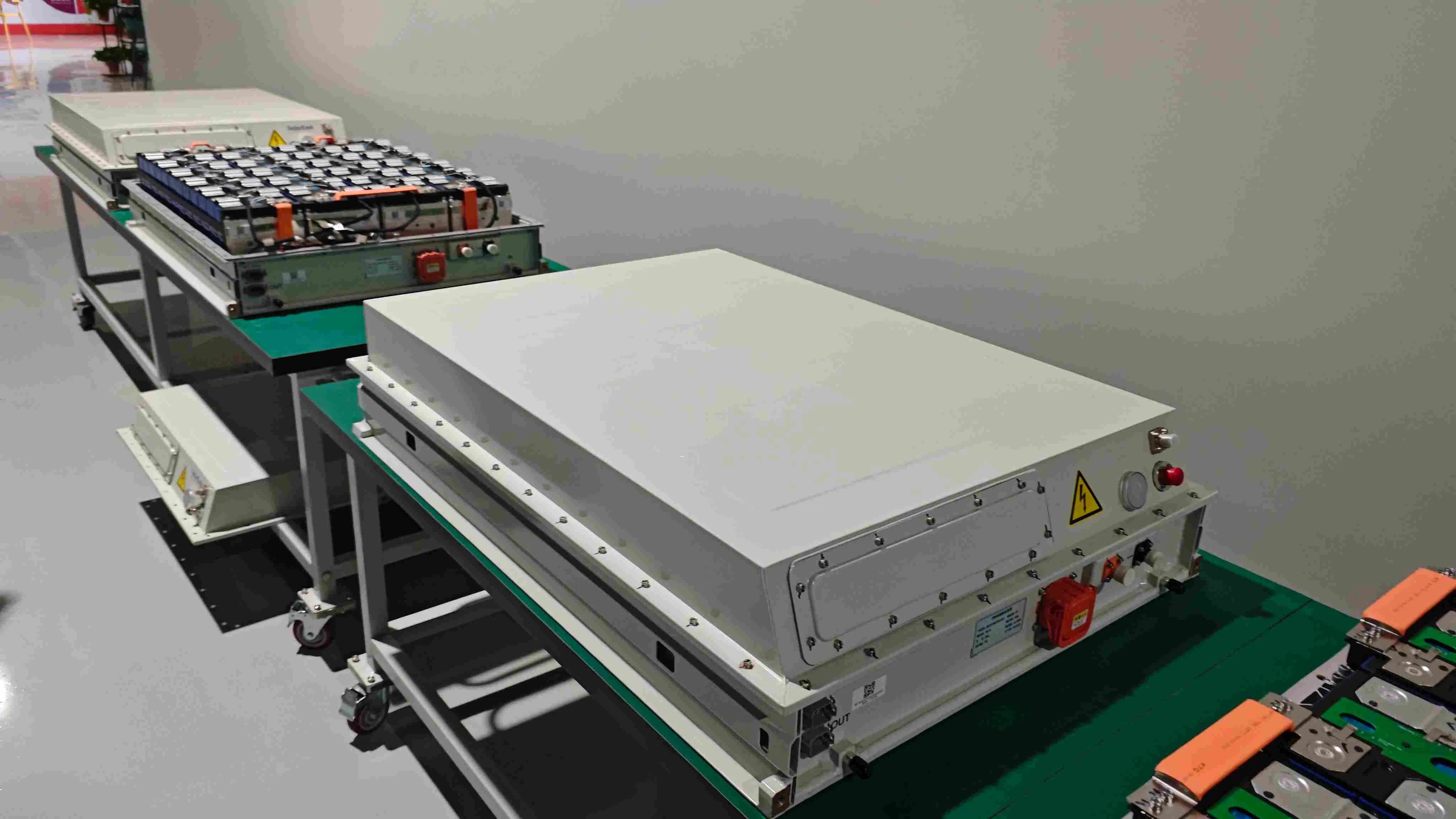 215kwh 6000 Cycle Times Liquid Cooling Systems Lithium Battery Pack