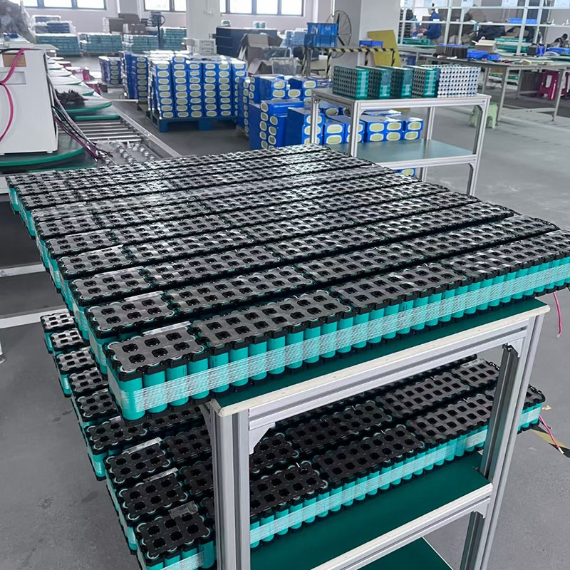 Max 3c 18A Rechargeable 32700 Cylindrical Lithium-Ion Battery 3.2V 5800mAh 6000mAh LiFePO4 Battery Cell for Electric Scooter