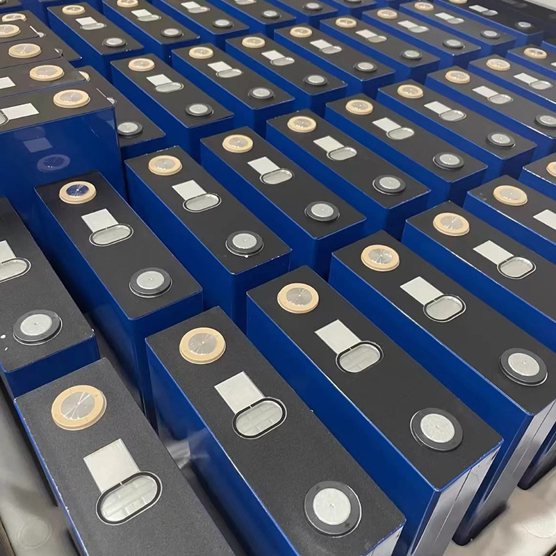 Rechargeable Battero 3.2V 230ah LiFePO4 Battery Cells Prismatic Lithium Ion Solar Energy Storage System with 205ah 230ah 280ah Capacity