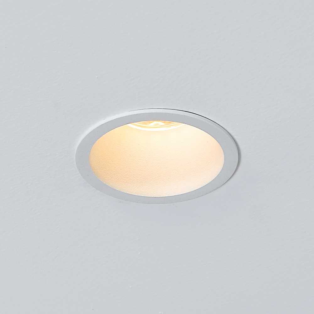 Indoor Use IP54 Deep Recessed Low UGR Led Recessed Downlight