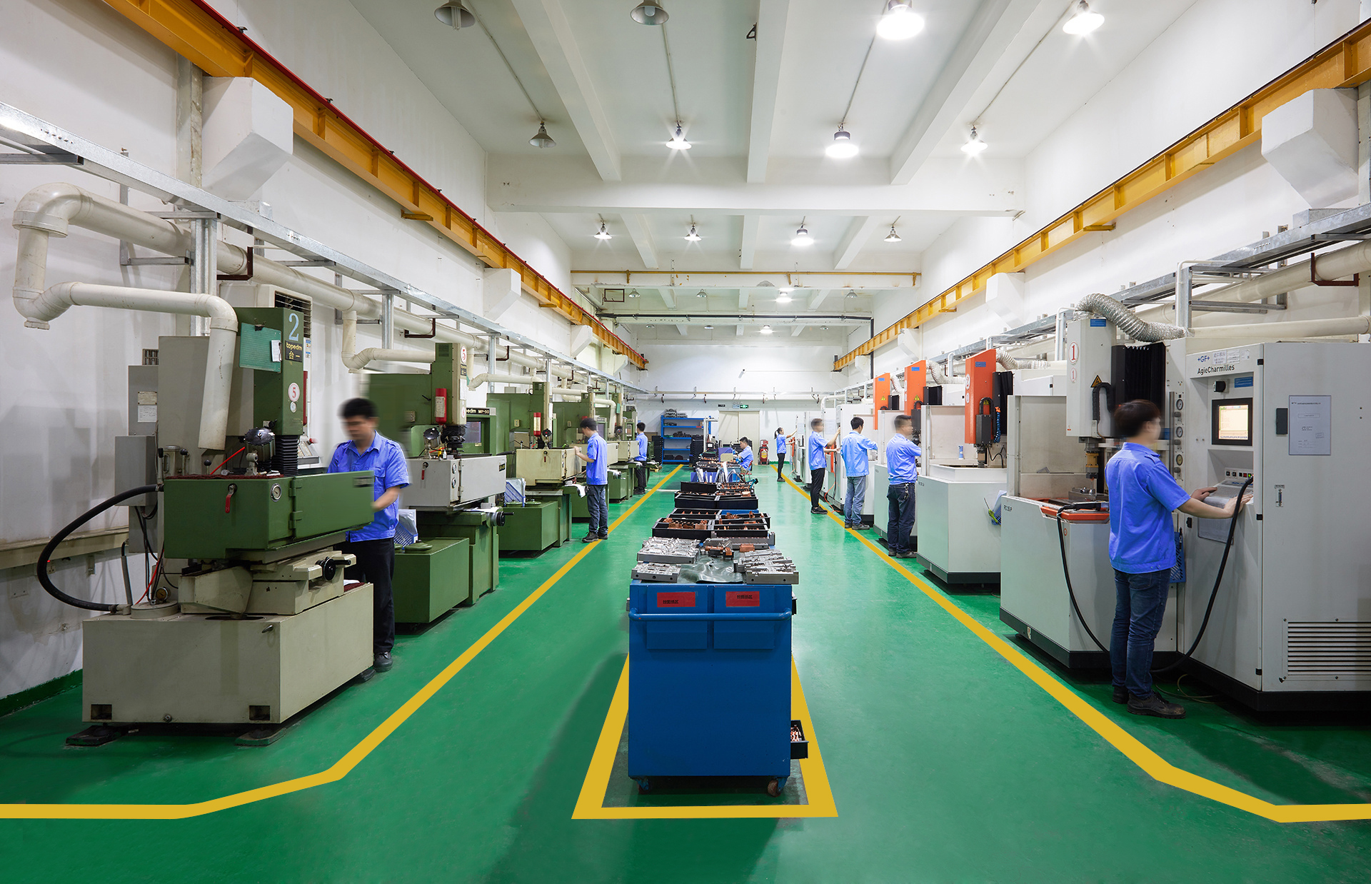 Mold production and processing workshop