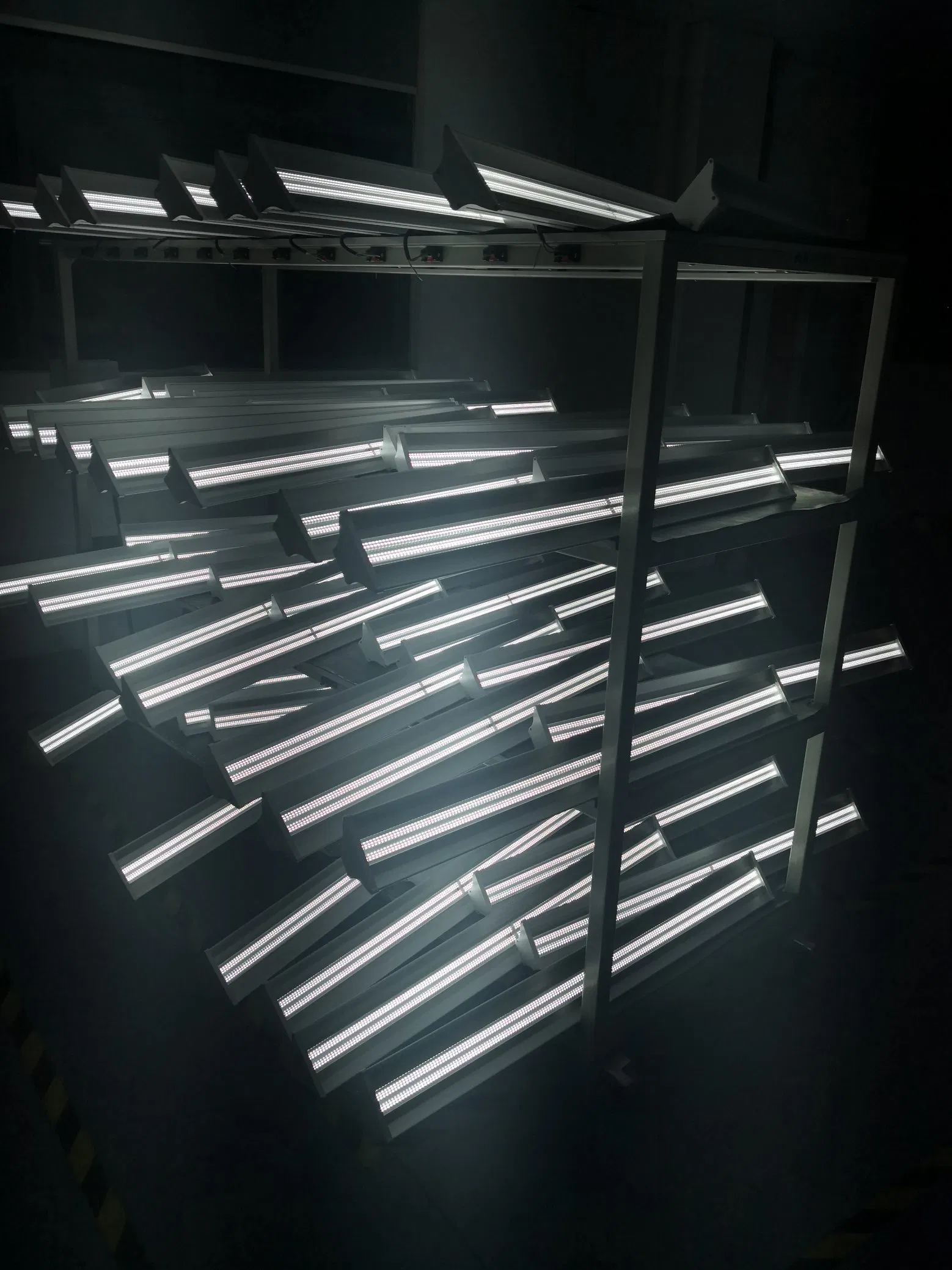 Commercial Office Wall Ceiling Light Seamless Linkable LED Linear Light Cynthia Series