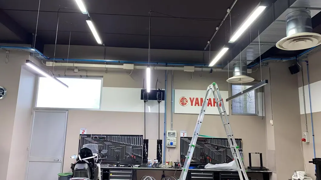 20W-80W LED Linear Pendant Light Modern Hanging Design for Home Office Warehouse Commercial Indoor Lighting