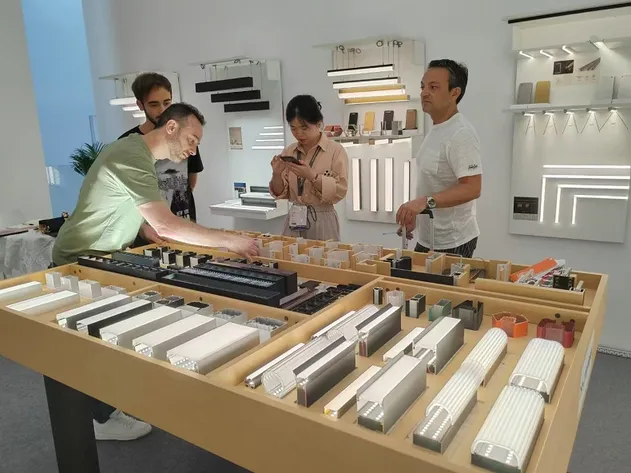 Commercial Office Surface Mounted Ceiling Pendant Linear Strip Lighting System Recessed Linkable LED Linear Light