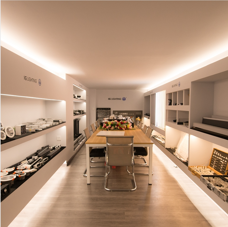 Showroom Detail 1
