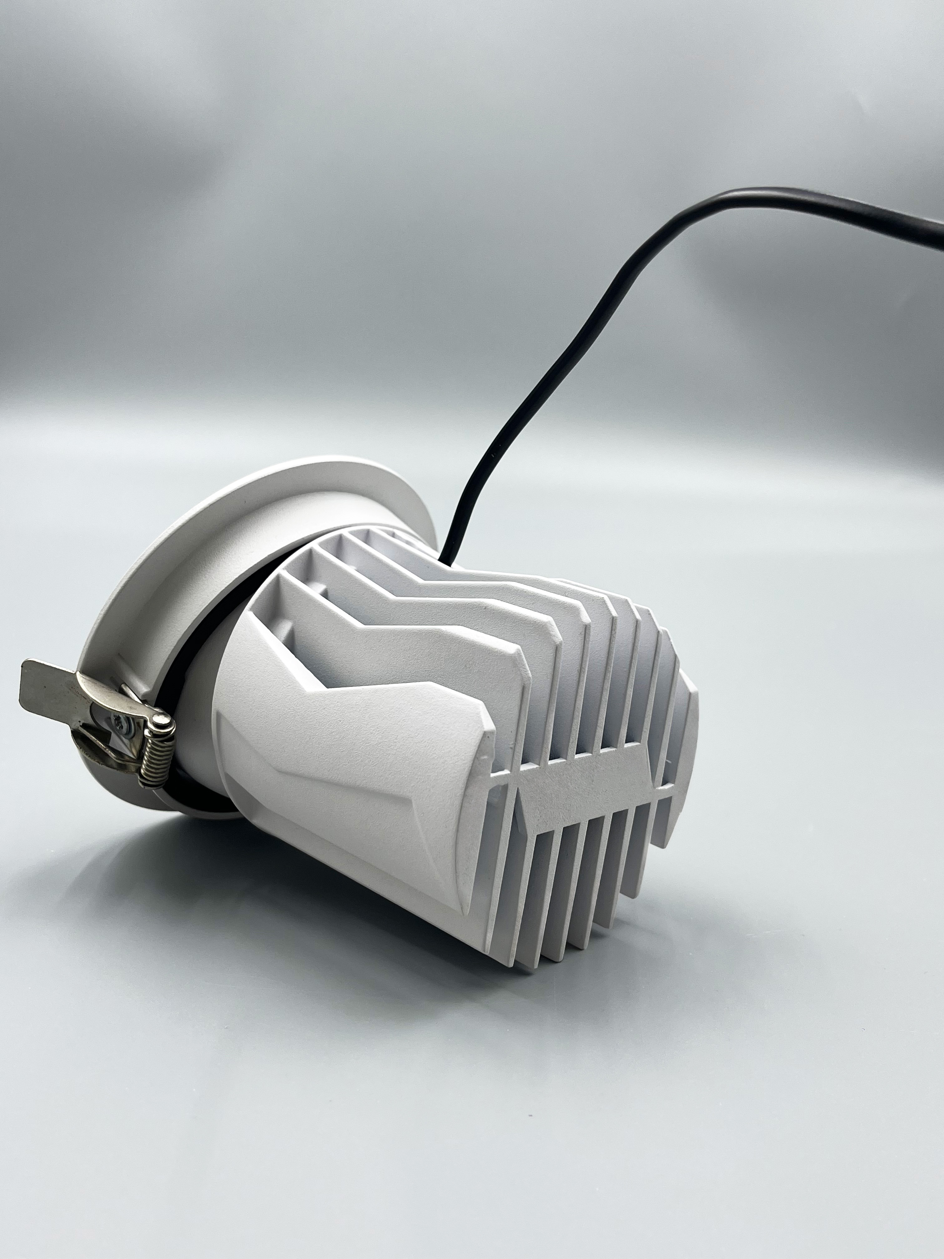 Modern Anti-Glare LED Recessed Downlights Indoor Lighting Fixture with Adjustable Cob Base Ceiling Install Spotlights for Hotels