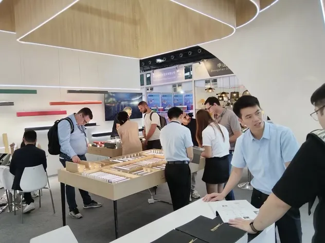 Commercial Office Surface Mounted Ceiling Pendant Linear Strip Lighting System Recessed Linkable LED Linear Light
