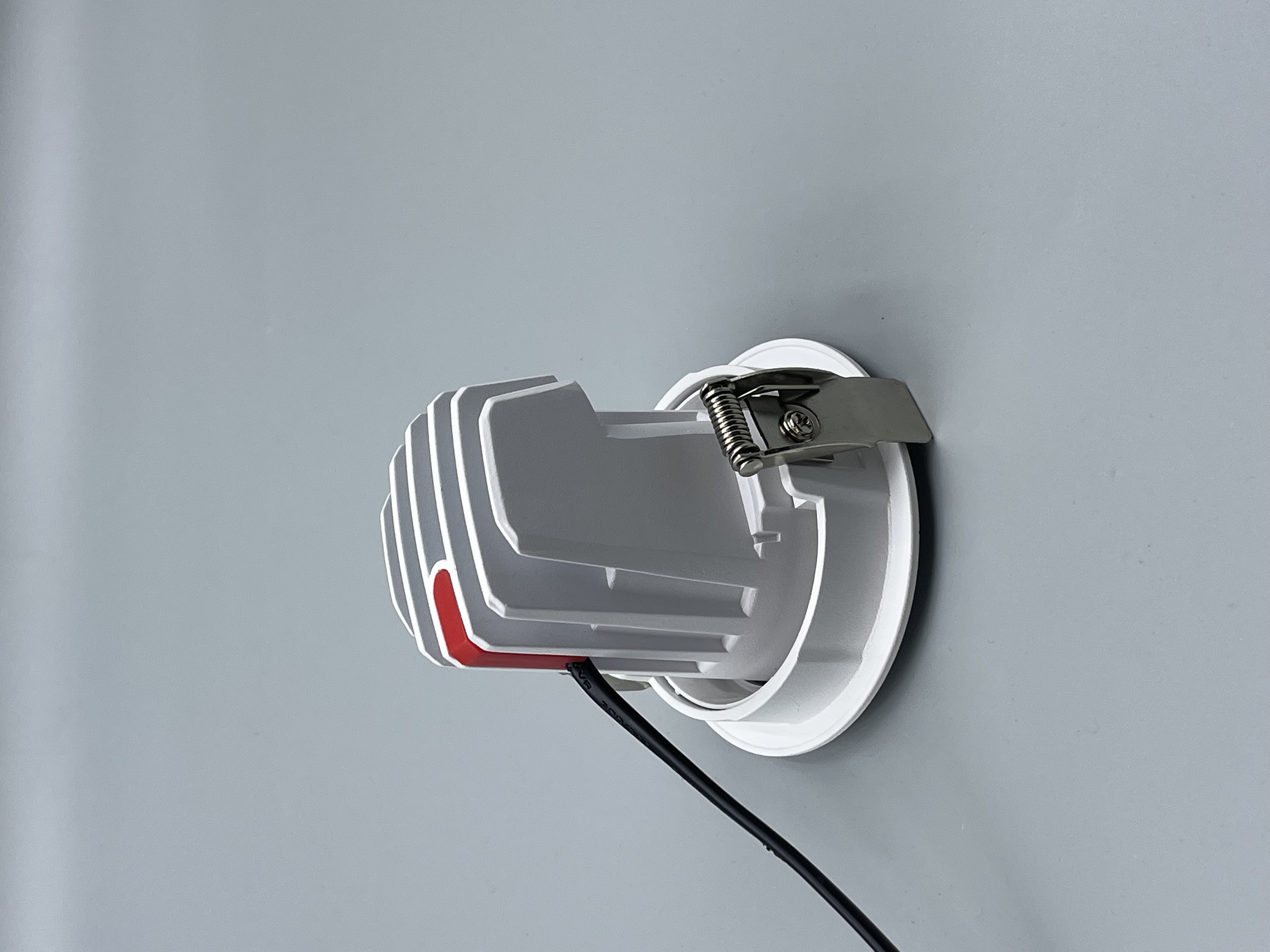 Modern Anti-Glare LED Recessed Downlights Indoor Lighting Fixture with Adjustable Cob Base Ceiling Install Spotlights for Hotels