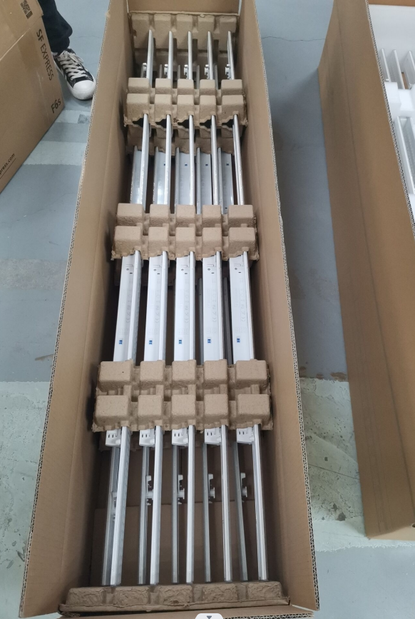 Trunking rail
